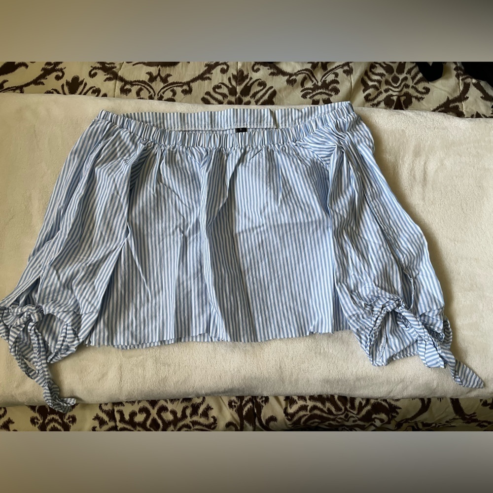 Cropped Stripped Shirt